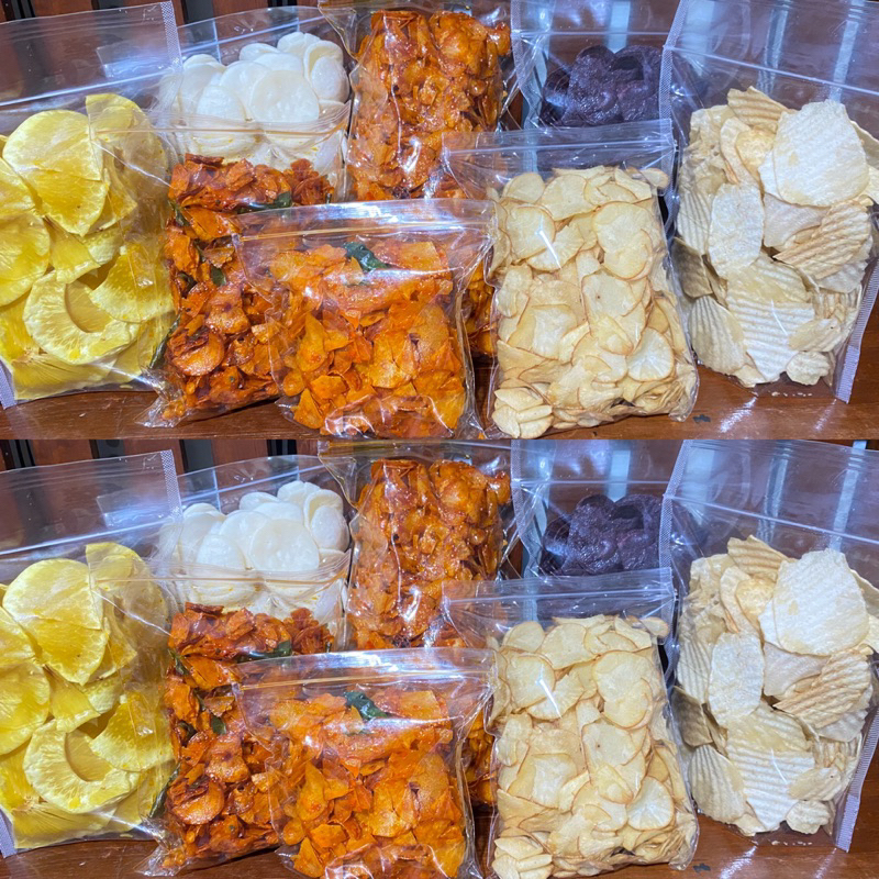 

ANEKA CEMILAN KRUPUK KRIPIK PEDAS MANIS GURIH