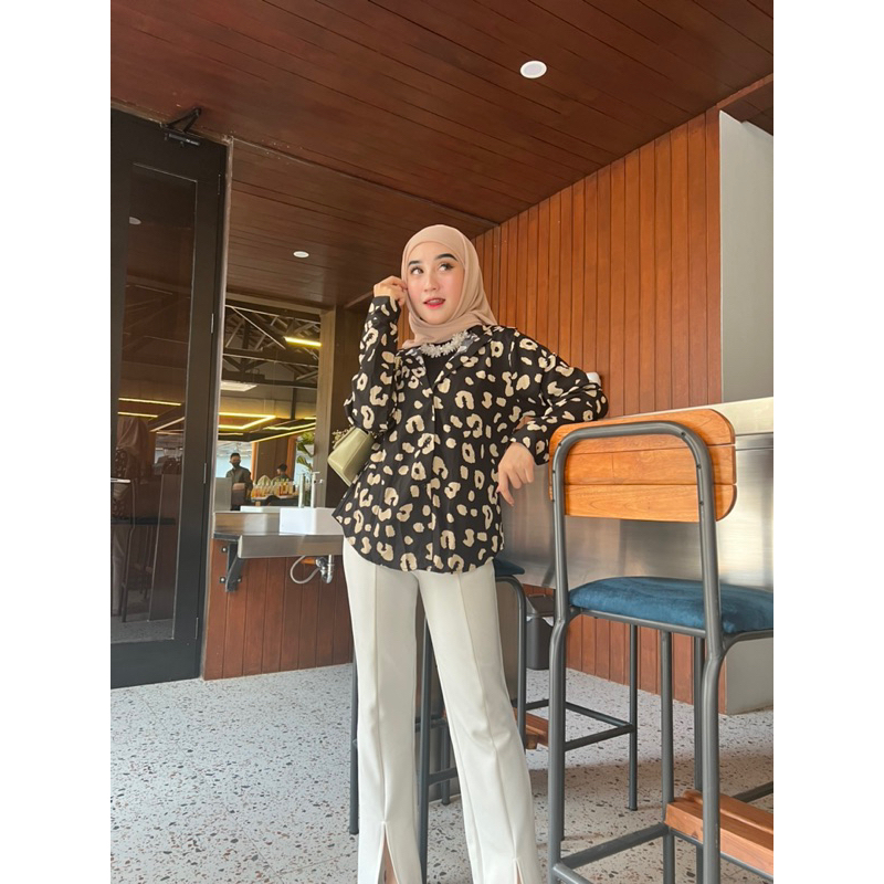 AT797 Queenstreet / Zara Leopard Shirt / Kemeja Wanita Lengan Panjang / Atasan Import Bangkok / Atas