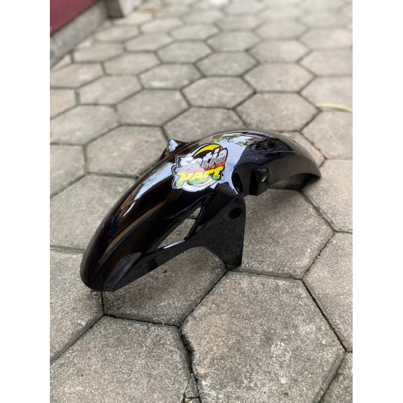 Slebor Spakbor Depan Honda CB150R Slebor Depan Honda CB150R