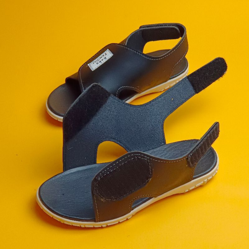 Sandal Anak 23-30 Bahan Tebal Sol Karet Anti Licin Unisex (Chalvin 01)