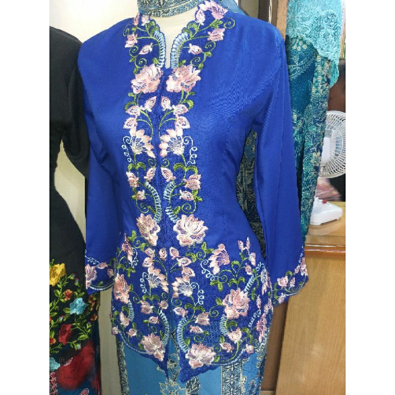 Kebaya encim exclusive / kebaya encim modern