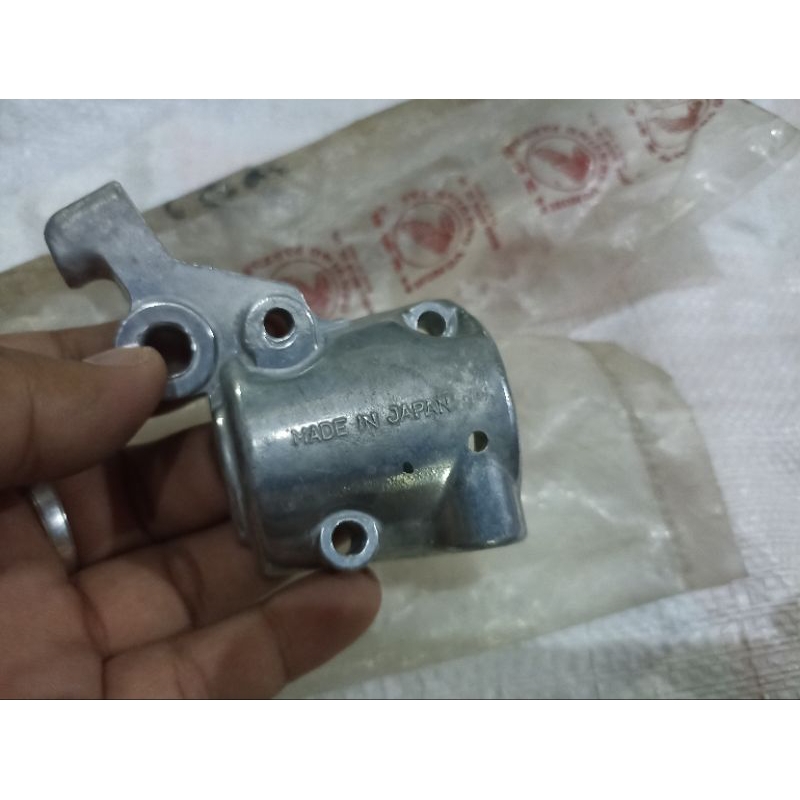 HOLDER CB100 CB K3 BAGIAN BAWAH ORIGINAL MADE IN JAPAN