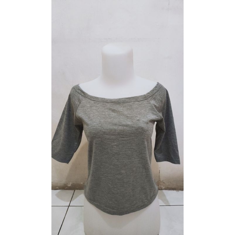 [PRELOVED] Kaos Sabrina