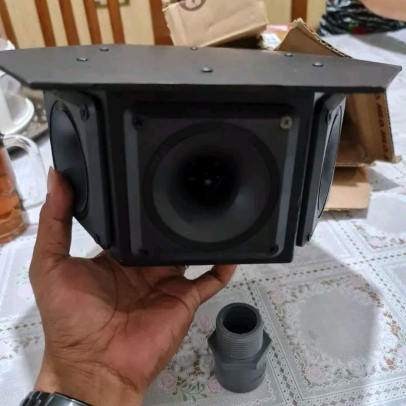 hexagonal walet heksagonal walet pemancing burung walet berkumpul di rumah walet