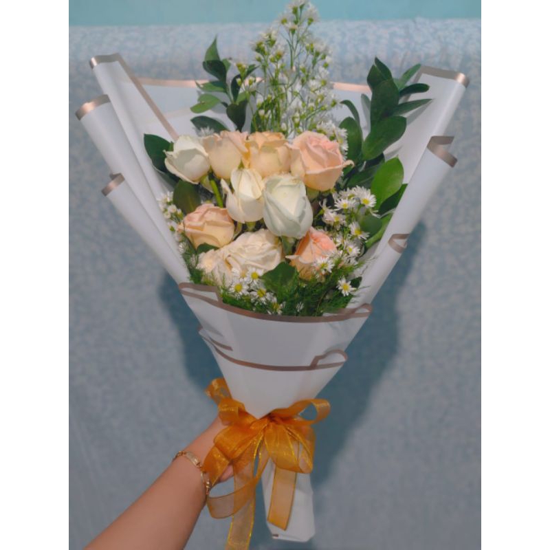 Buket Graduation / Buket Wedding / Buket Lamaran / Buket Birthday / Buket Bunga Asli Jogja