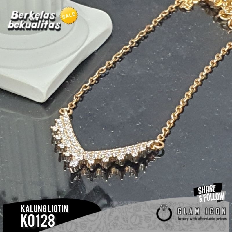 Kalung liontin Motif V Aurel ukir K0128