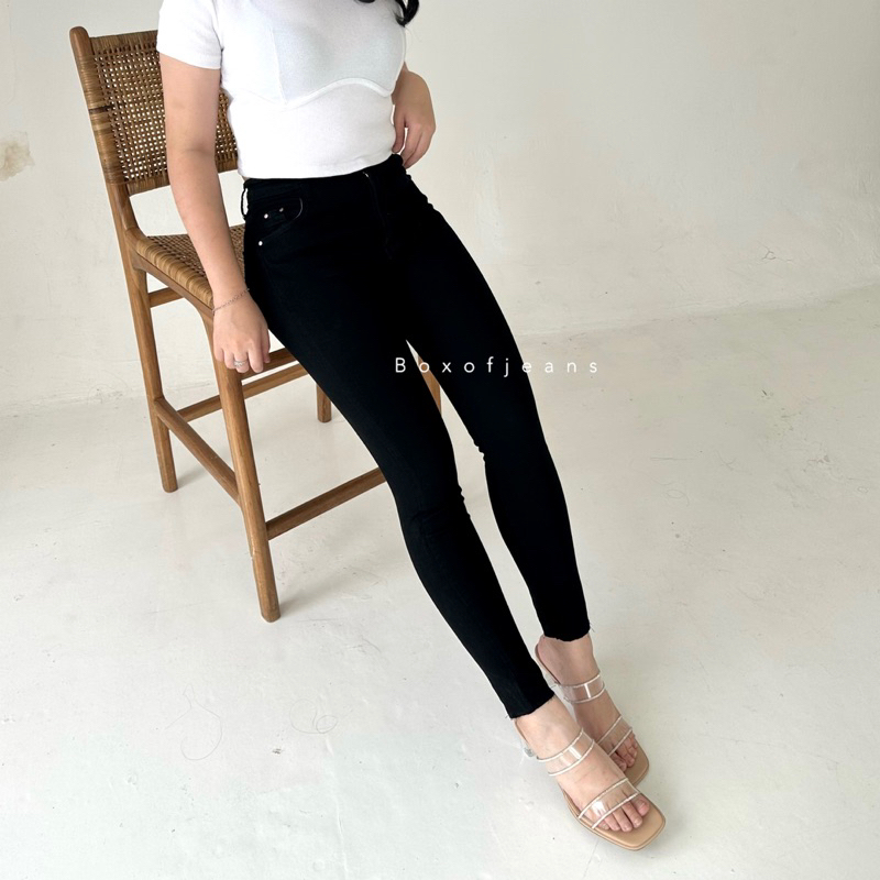 Boxofjeans - GHEA HW Skinny Jeans - BLACK