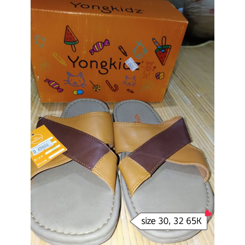 SEPATU DAN SENDAL YONGKIDZ