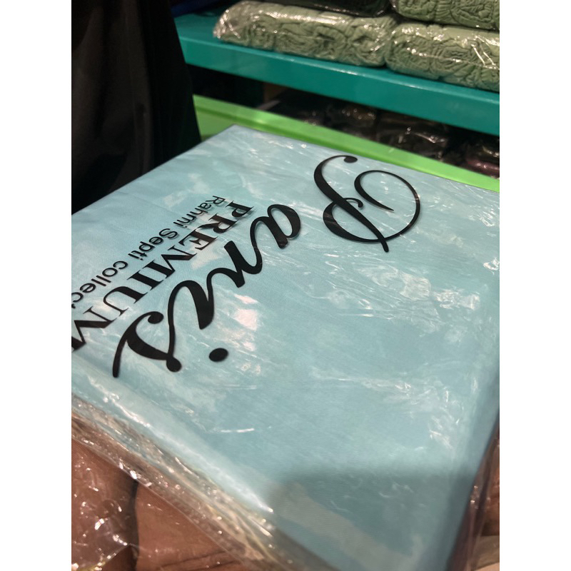 Paris Premium Biru Muda Hijab Segiempat Biru muda