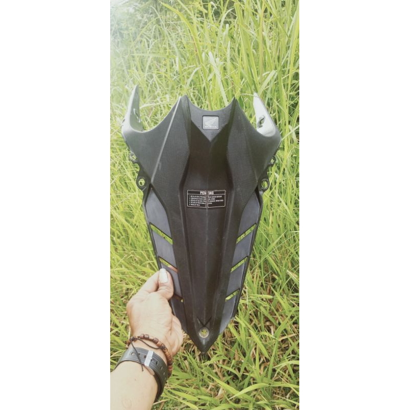 cover tengah/leksil kunci Honda Sonic