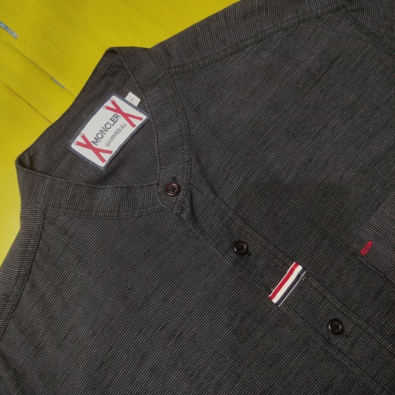 kemeja pendek pria brand MONCLER