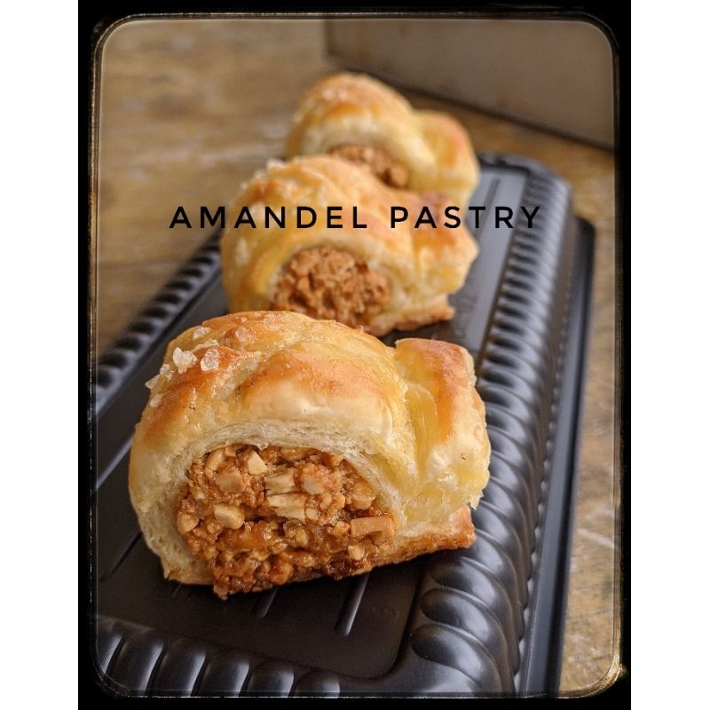 

amandel puff pastry isi kacang manis oleh-ole jajanan