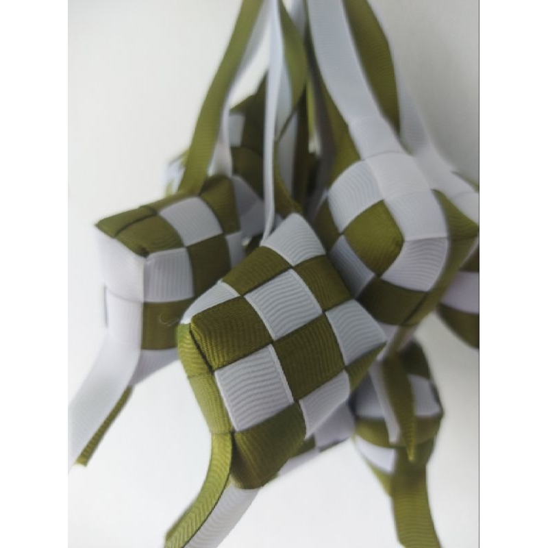 

hiasan pita ketupat hias idul fitri ketupat grossgrain harga 1 pcs hijau lumut putih