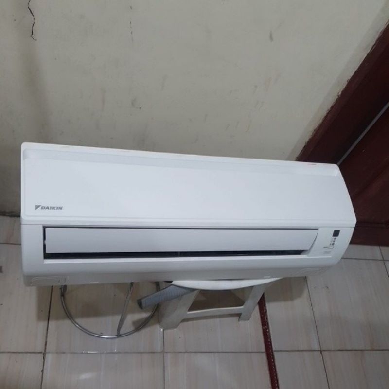 Second Ac Indoor Daikin 1/2PK Freon R32( Original)