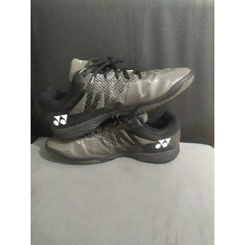 Sepatu Badminton Yonex Aerus 3 Original 100% bekas second seken