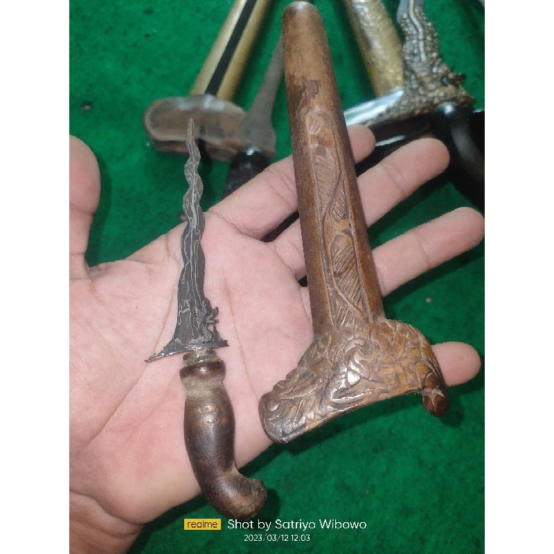 Keris Patrem Nogo Siluman