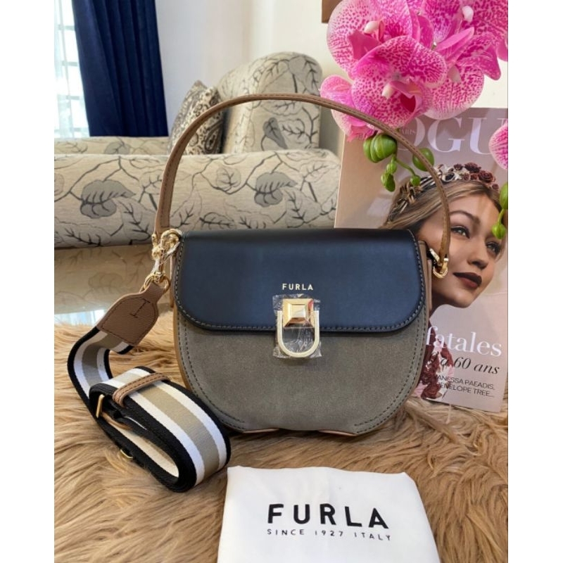Furla WB00641 Circe S Bandoliera Vitello King Suede Andromed Nero Marmo Caramello.