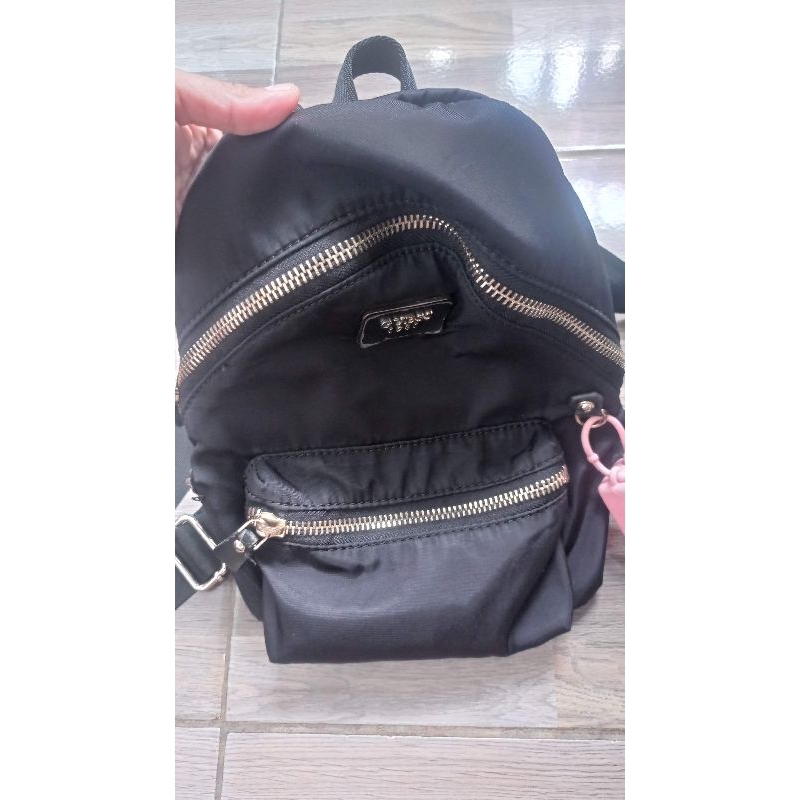 preloved guess backpack