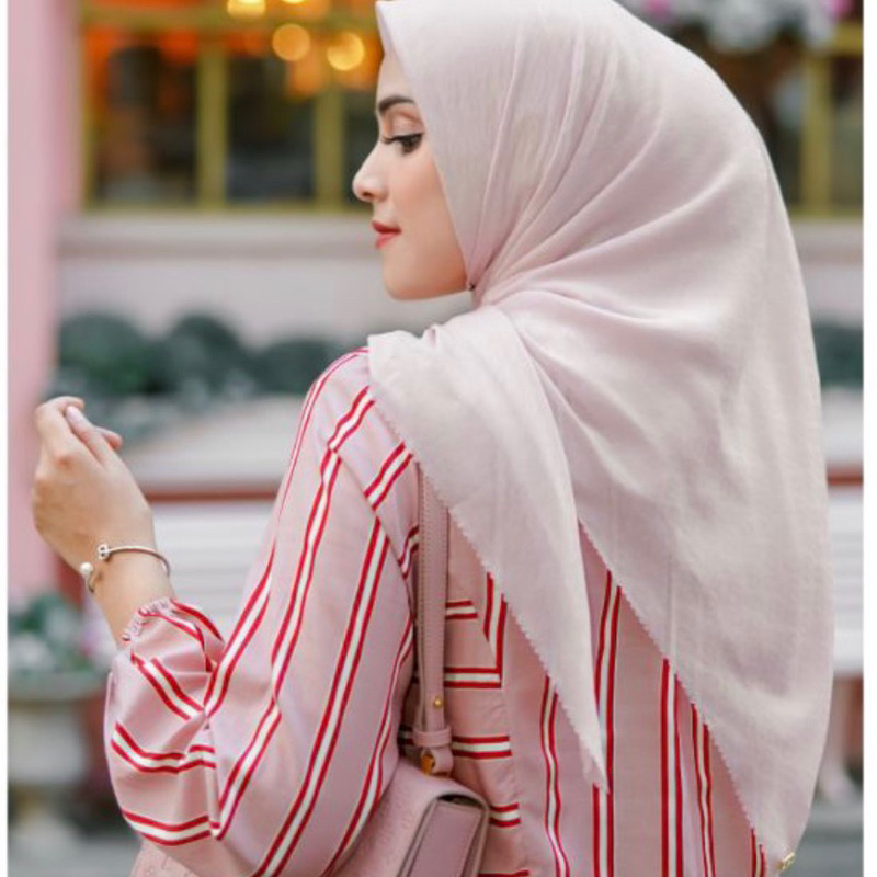 New Buttonscarves tapis embossed pale pink