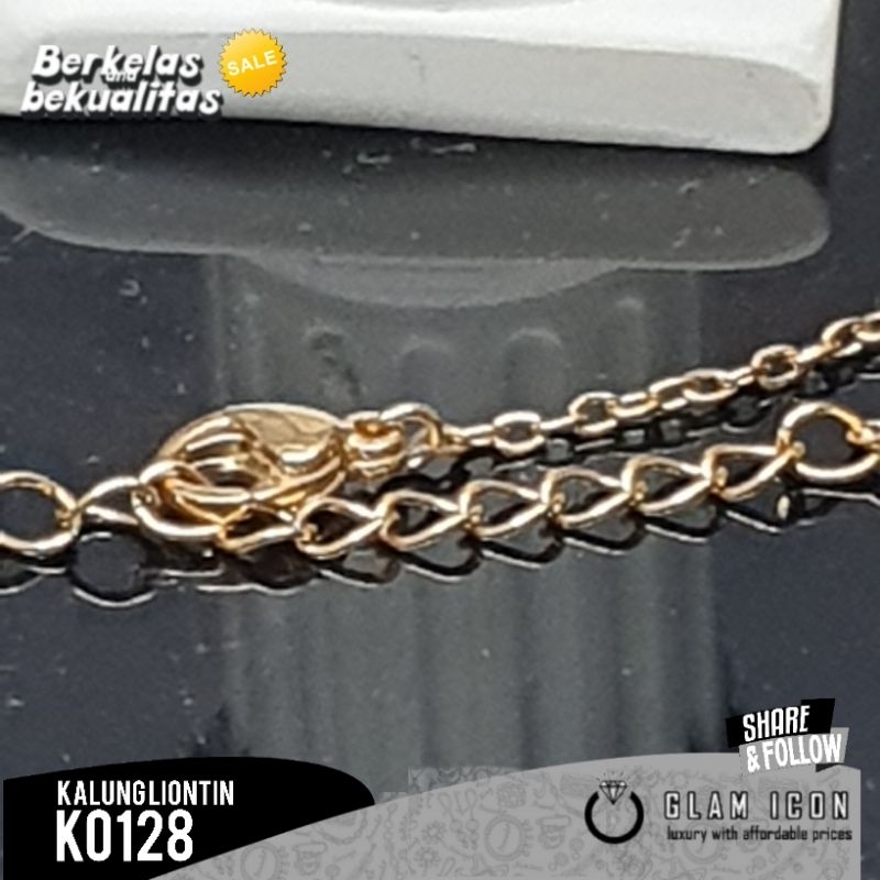 Kalung liontin Motif V Aurel ukir K0128