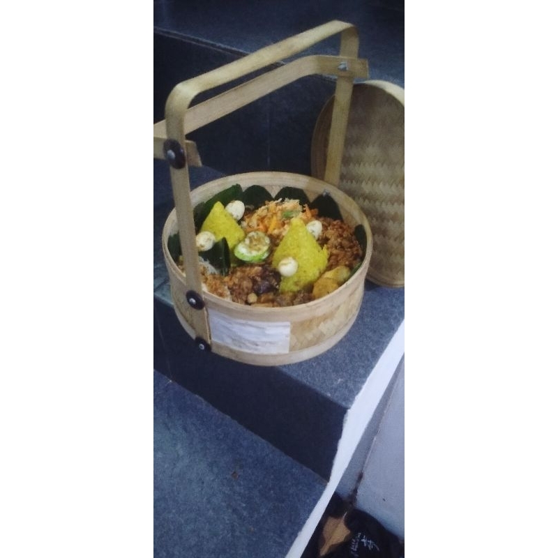 

nasi tumpeng