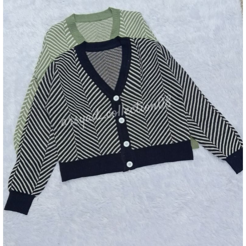 CARDIGAN RAJUT CROP BELLA FULL KANCING v-neck