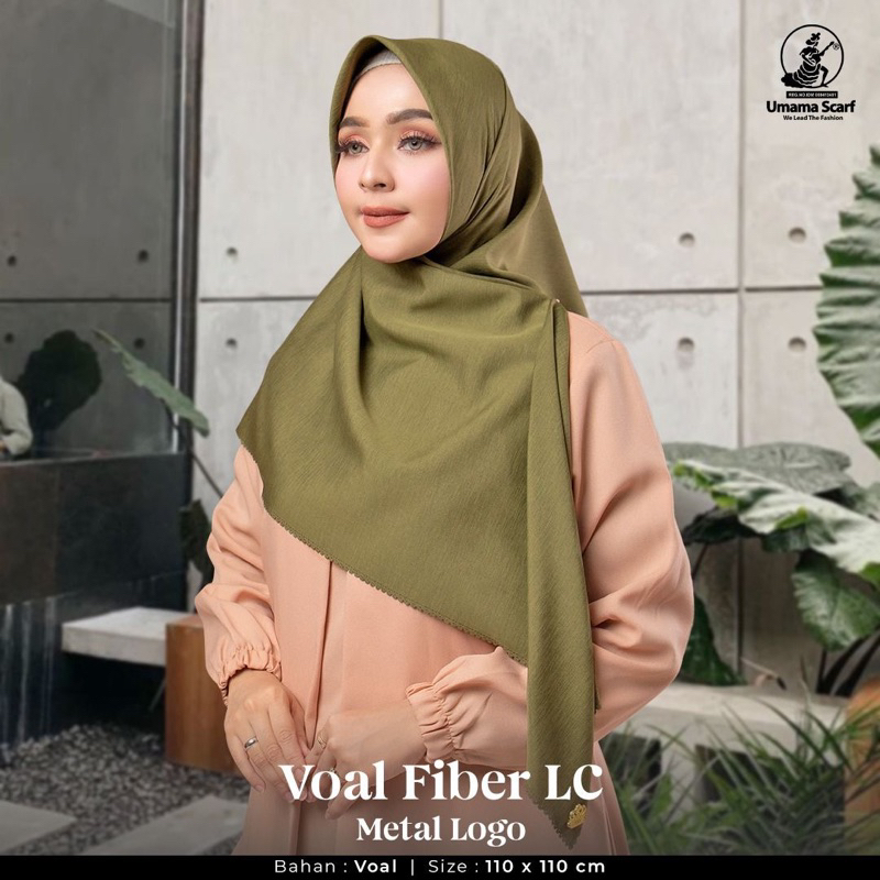 HIJAB SEGIEMPAT VOAL FIBER LC METAL LOGO UMAMA SCARF