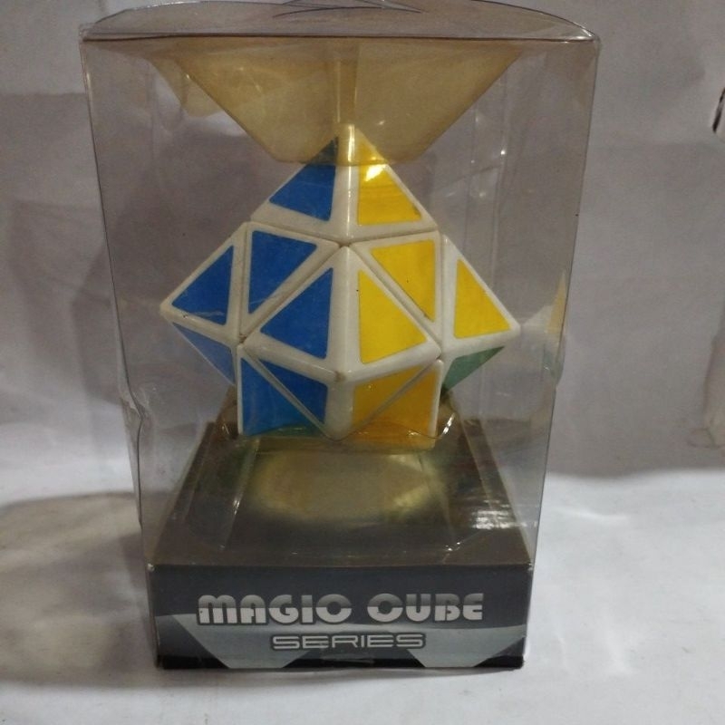 rubik piramid