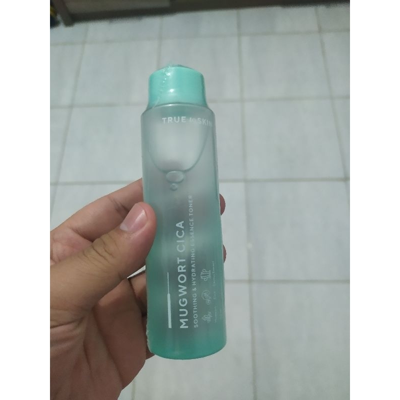 True to Skin Mugwart Cica Soothing Hydrating Essence Toner 100 ml