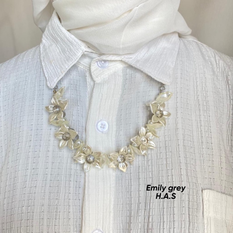 kalung choker mutiara kalung hijab kalung panjang. panjang pendek bisa di atur, adjust