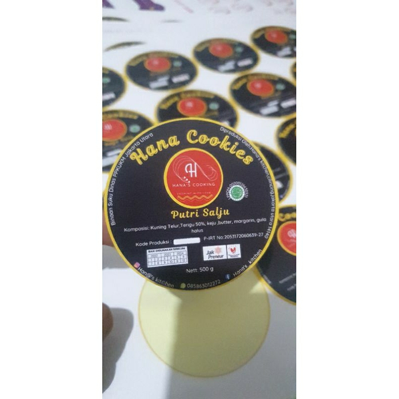 

cetak stiker non cutting per lembar A3 free design, tanpa dipotong ya. hanya lembaran. kalo mau dipotong tambah 5rb per lembarnya