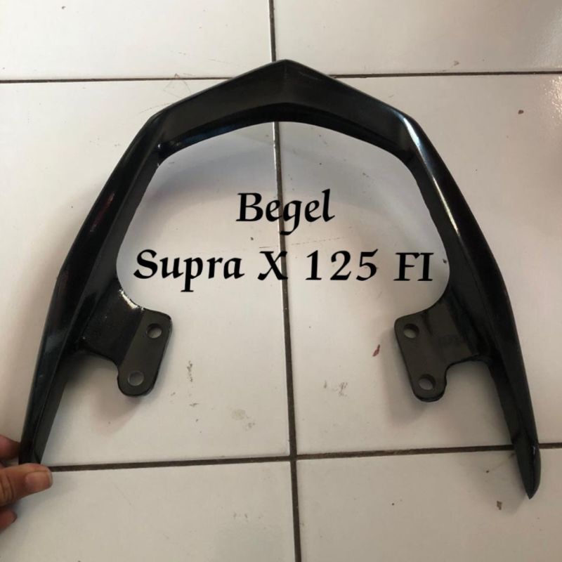 Begel Behel Pegangan jok belakang Supra X 125 Injeksen Begel Supra x 125 F1