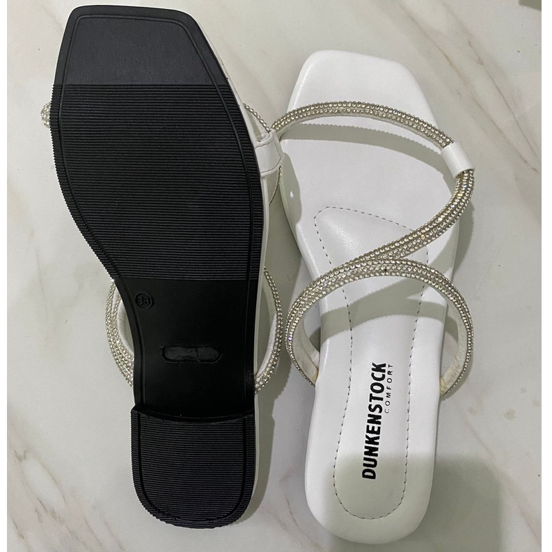 BELLEZA MALL - Sandal Flat Dunkenstock DYOR WHITE | sendal teplek wanita motif crystal warna putih | sandals jepit santai perempuan | flats pergi / rumah cewek perempuan beleza shoes official store terbaru