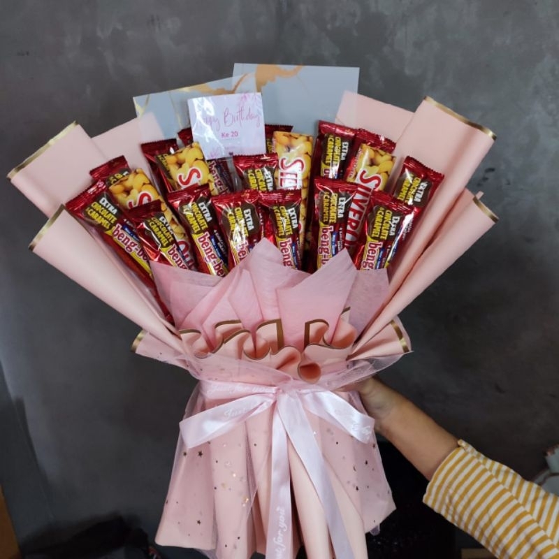 Buket Bouquet bunga wisuda pernikahan ulang tahun acara besar lainnya bisa request