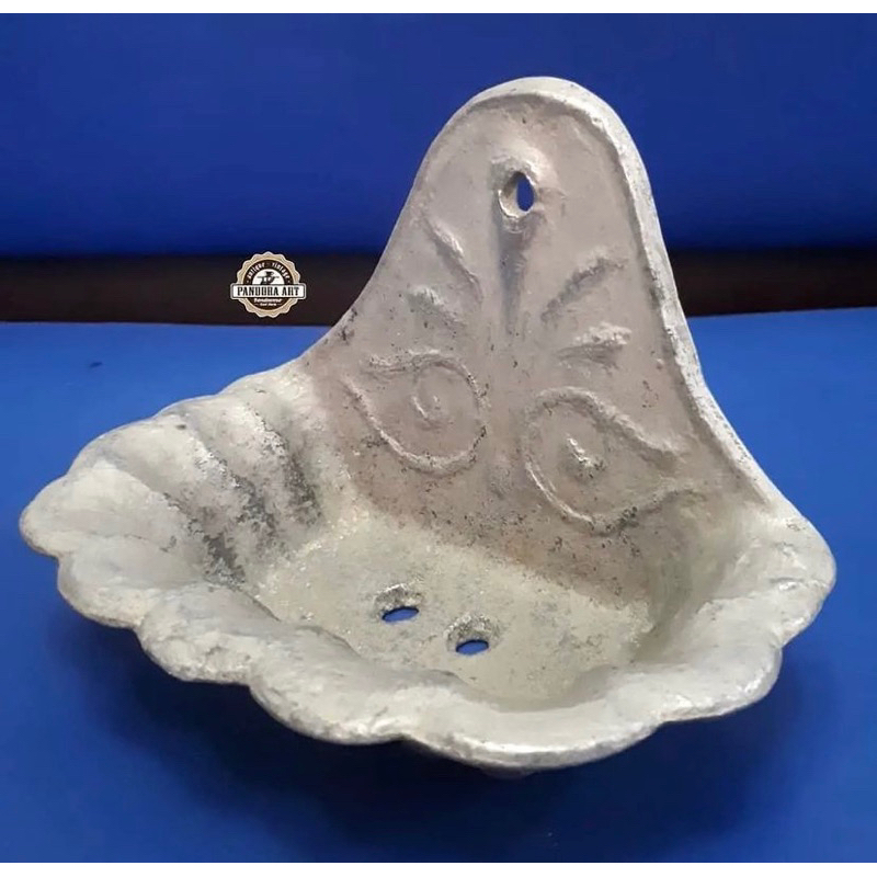 Tempat sabun perak bakar