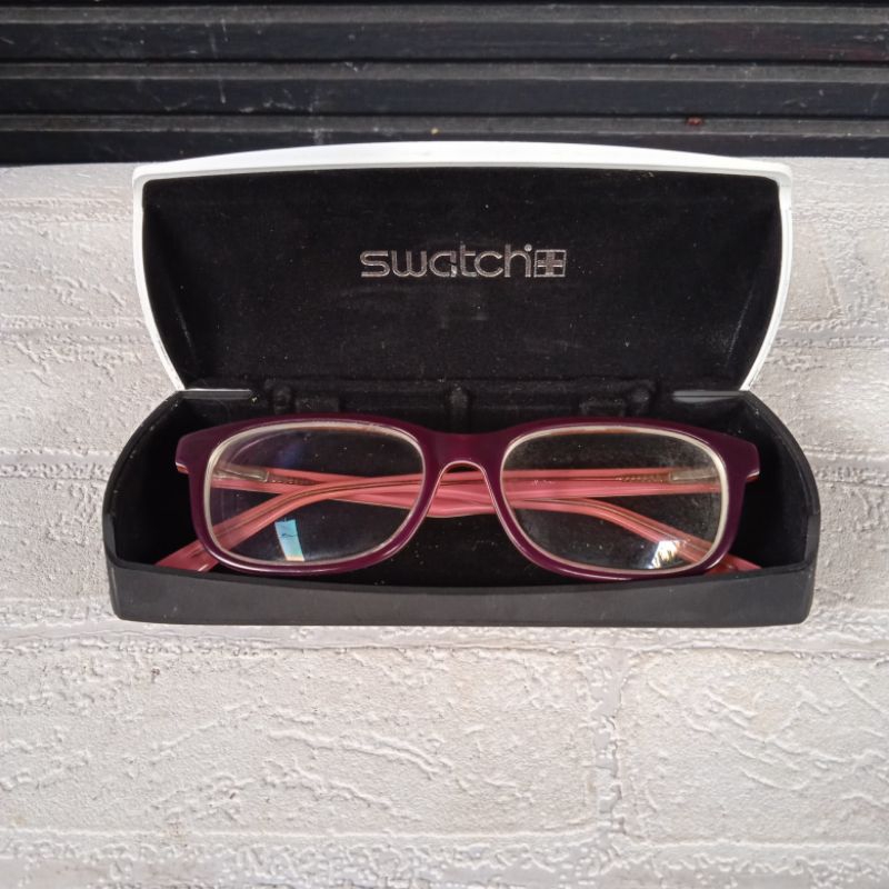 Kacamata wanita Swatch original