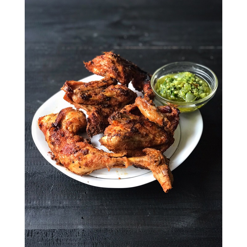 

Ayam Singgang 1 ekor + Sambal Ijo (Frozen)