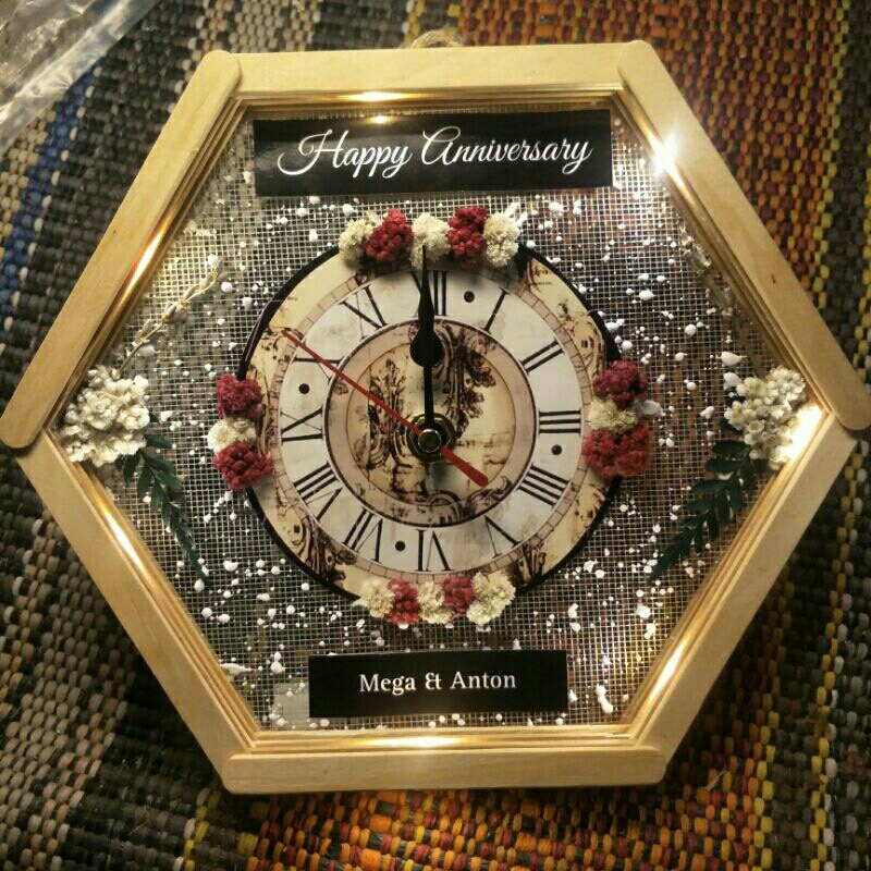 HAMPERS HEXA PLUS JAM CLASSIC; kado pernikahan; Kado Ulang Tahun; Kado VALENTINE; Kado Anniversary ; Kado Wisuda ultah dll room decoration ™