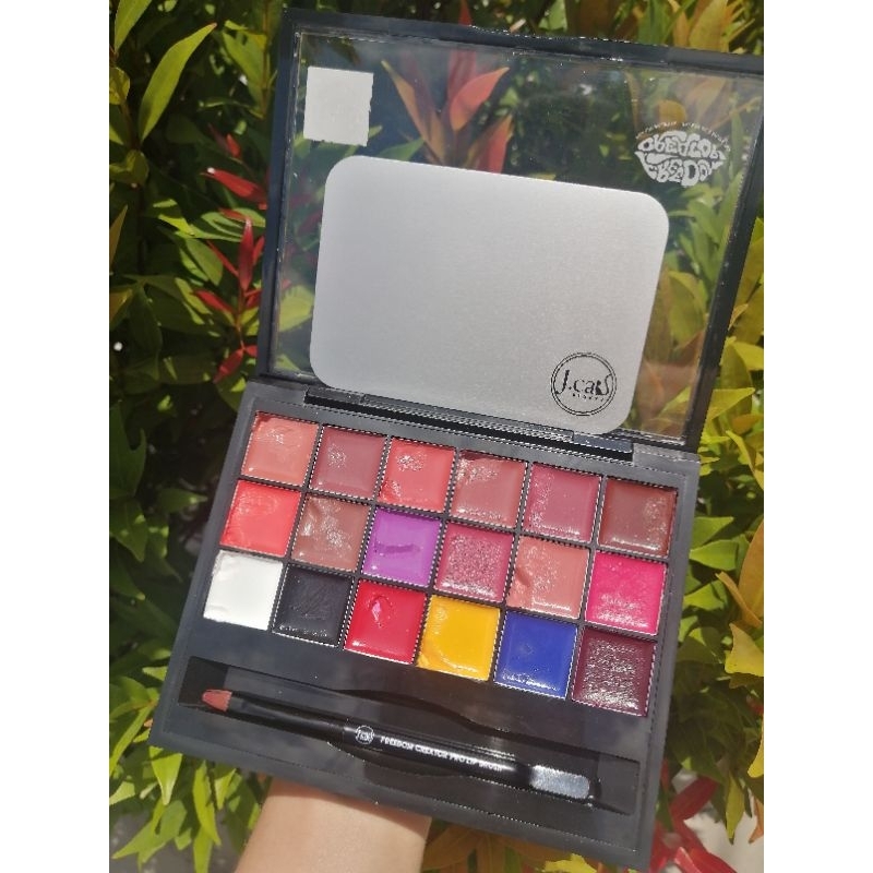 [PRELOVED] JCAT LIP PALETTE BEAUTY FREEDOM CREATOR