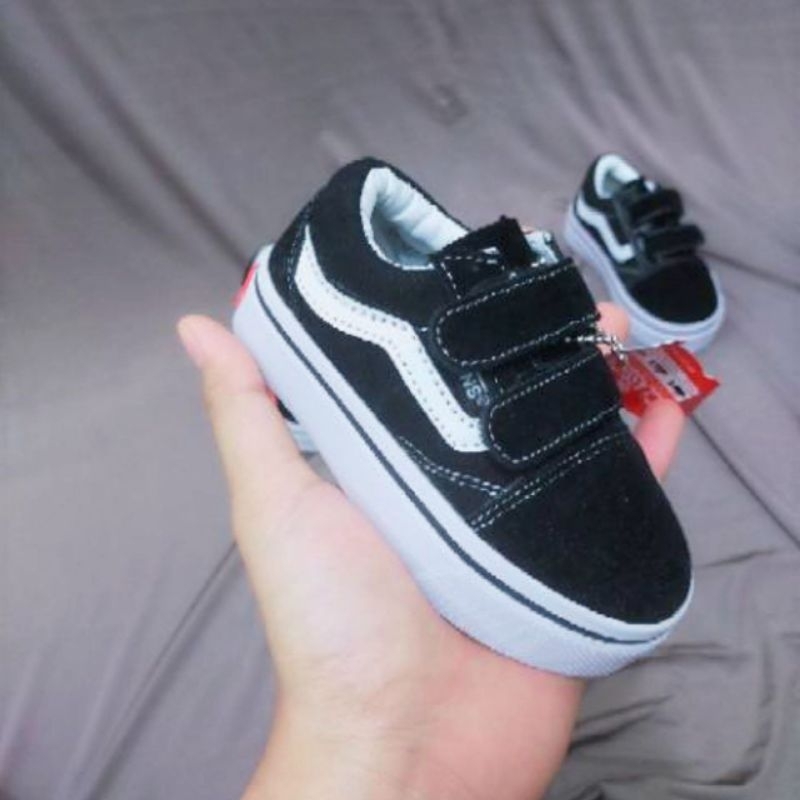 {Premium Quality} SEPATU VANS ANAK SEPATU ANAK LAKI LAKI DAN SEPATU ANAK PEREMPUAN SEPATU SEKOLAH ANAK WARNA HITAM KUALITAS PREMIUM