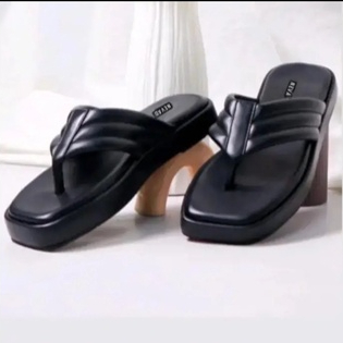 Sandal Jepit Wanita Spon Wedges Cantik Simple Kekinian Terbaru 2023