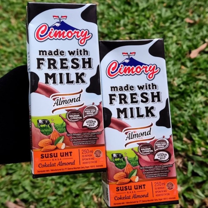 

CIMORY Fresh Milk Susu UHT Almond Pack 250ml