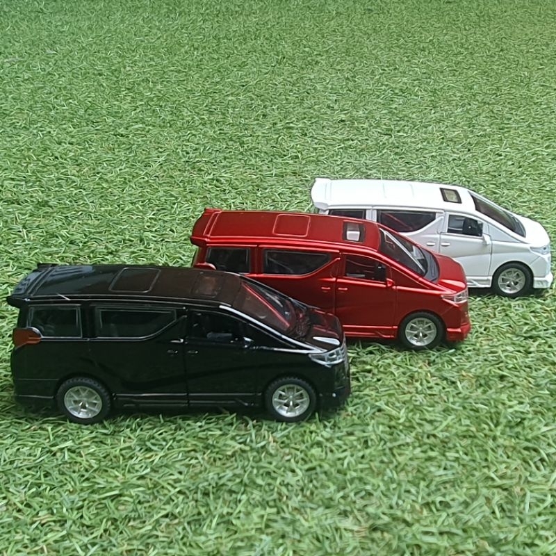 Mainan Diecast Mobil Toyota Alphard Die Cast Miniatur Mobil Mobilan Skala 1:32