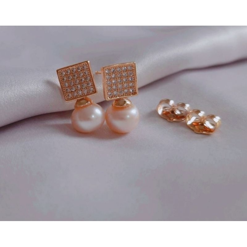 Anting Mutiara Air Tawar Asli dari Lombok