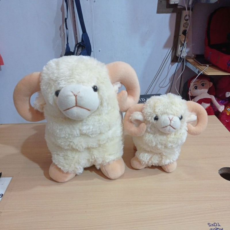 boneka domba / domba tanduk