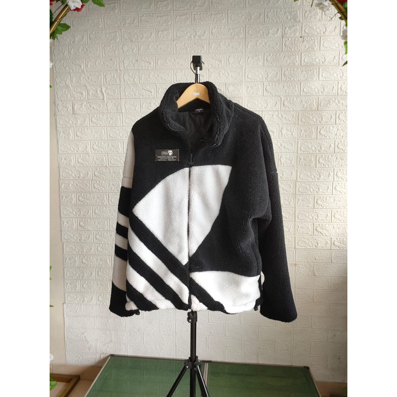 JAKET SHERPA ADIDAS BIG LOGO RARE ITEM 01