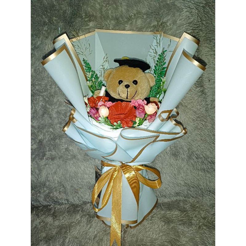 Buket wisuda Buket boneka wisuda Buket Boneka wisuda murah Buket murah