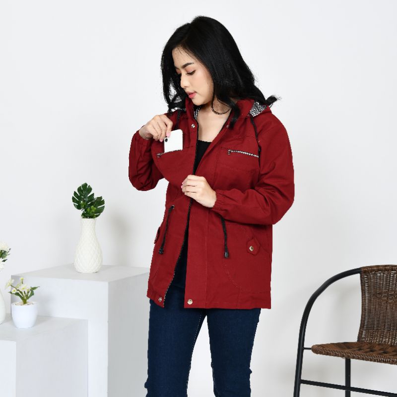 Jaket Wanita Parka Tahan Angin Cocok Untuk Berkendara