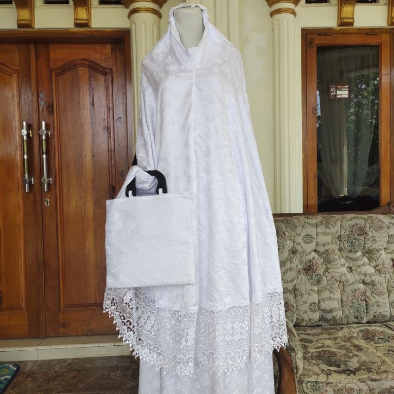Mukena Sutra Putih Premium