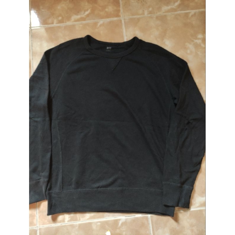 UNIQLO CREWNECK BASIC ORIGINAL